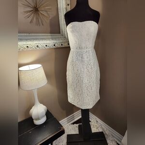 Elegant White Lace Strapless J. Crew Wedding Dress Size 4